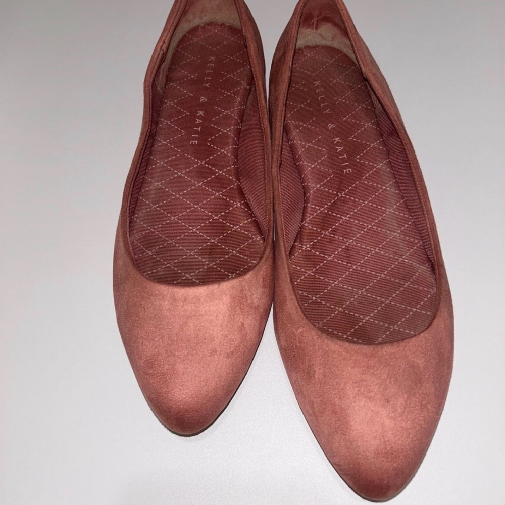 Kelly & Katie Mauve-Tan Suede Pointed Toe Flats